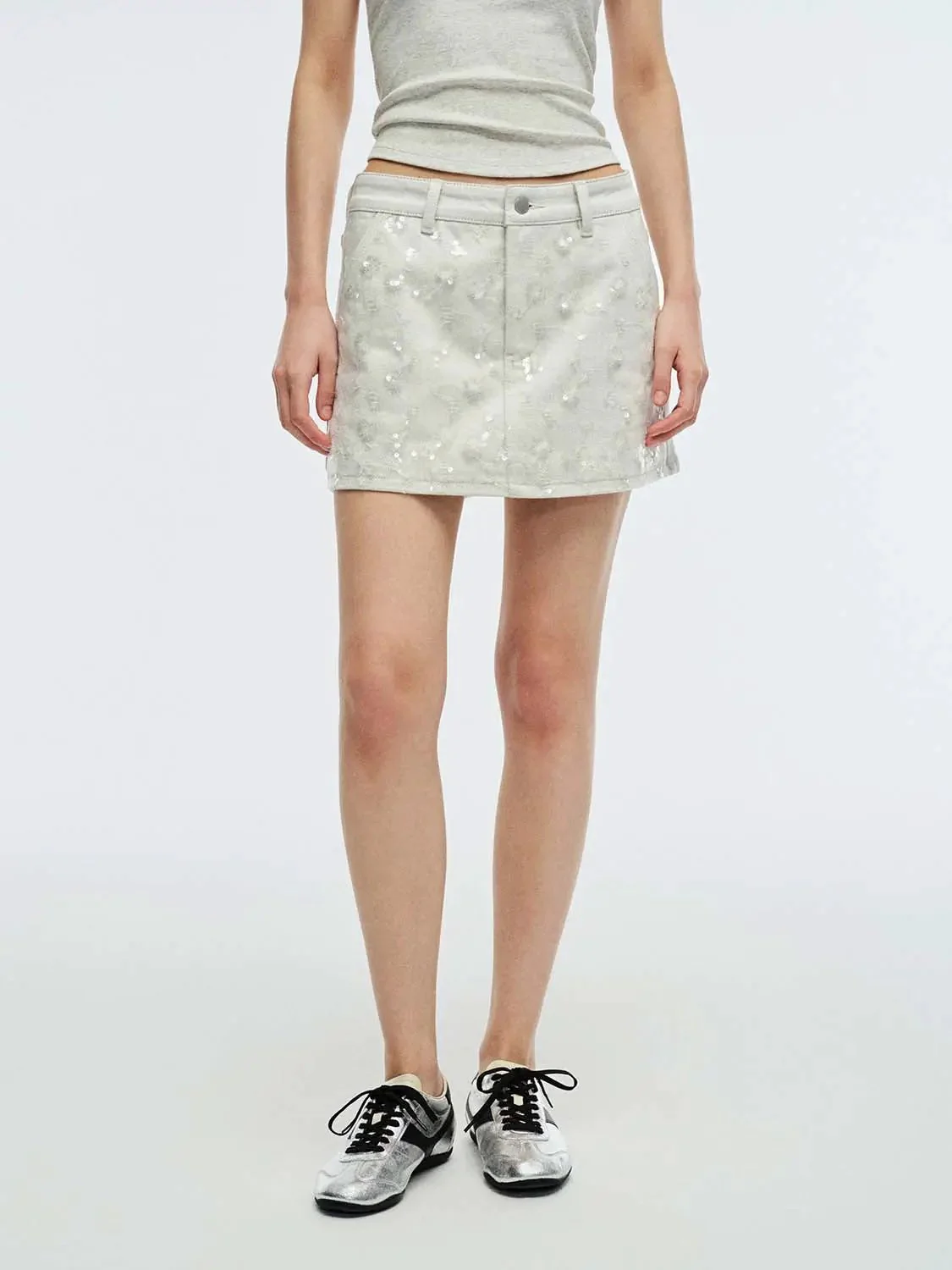 5036-sequin-detail-denim-skorts-with-slight-stretch-for-everyday-wear-9.webp Sequin Detail Denim Skorts With Slight Stretch For Everyday Wear