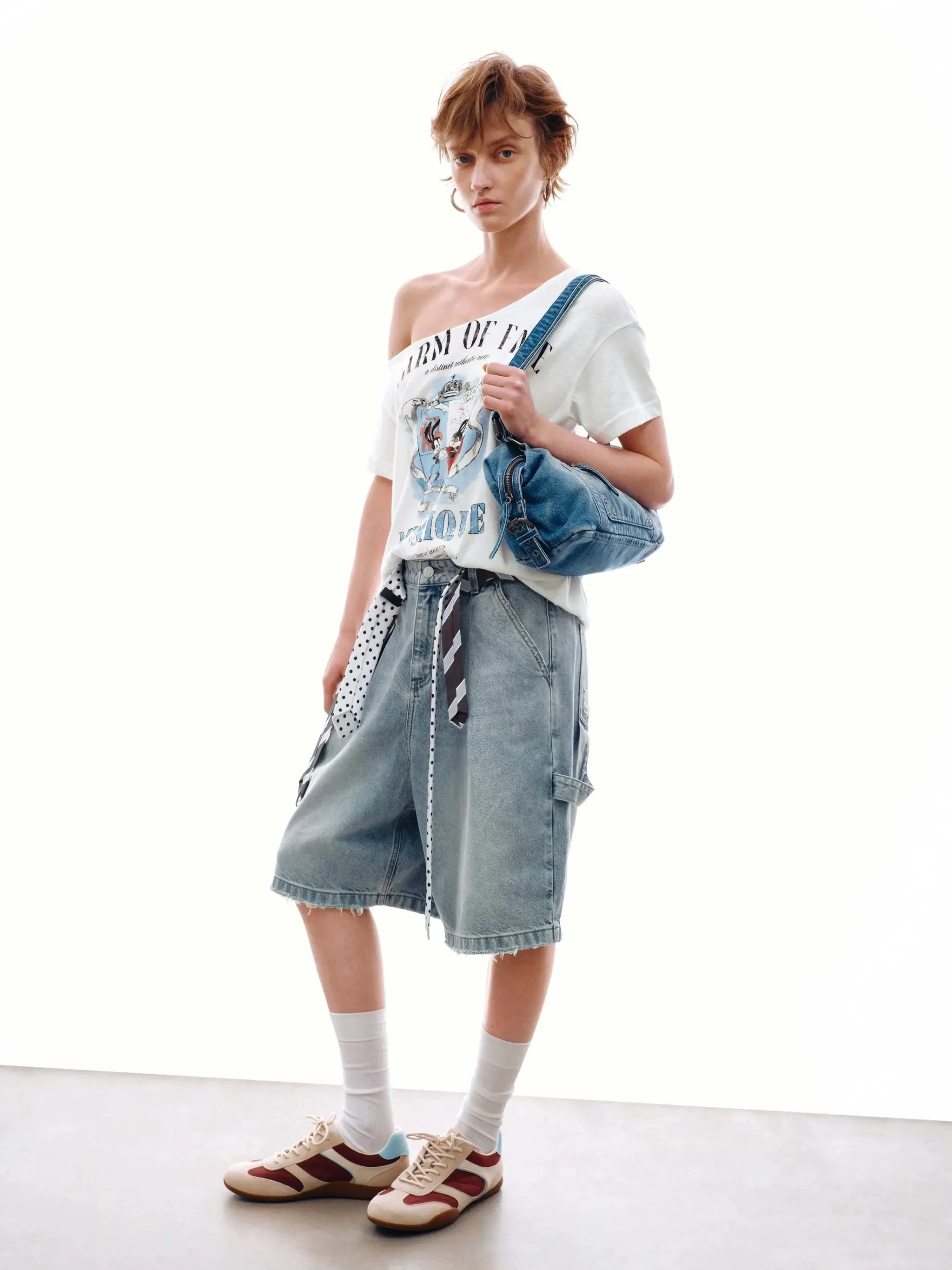 5122-denim-with-tie-belt-and-raw-detail-shorts-4.webp Denim With Tie Belt And Raw Detail Shorts