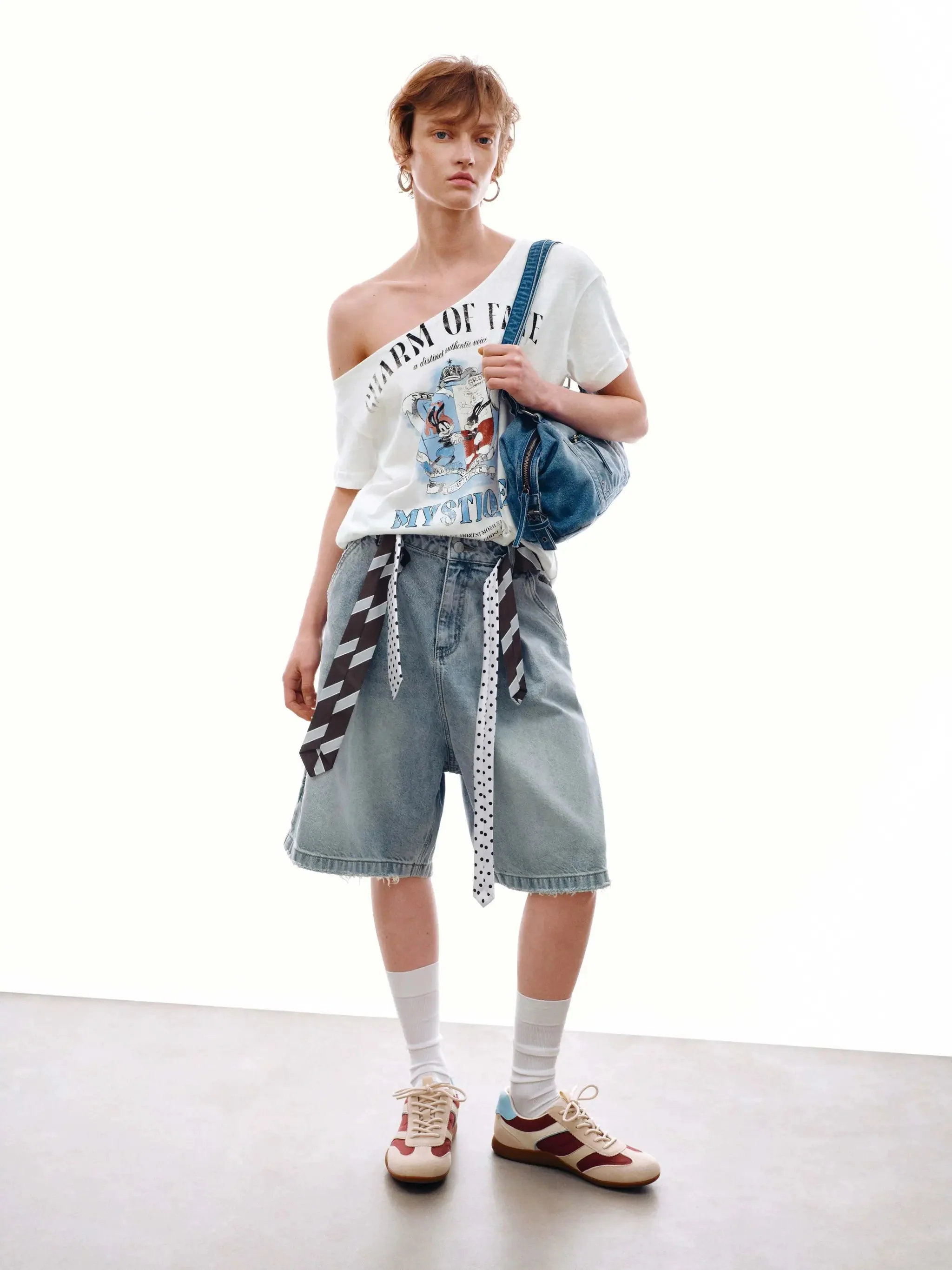 5122-denim-with-tie-belt-and-raw-detail-shorts-5.webp Denim With Tie Belt And Raw Detail Shorts