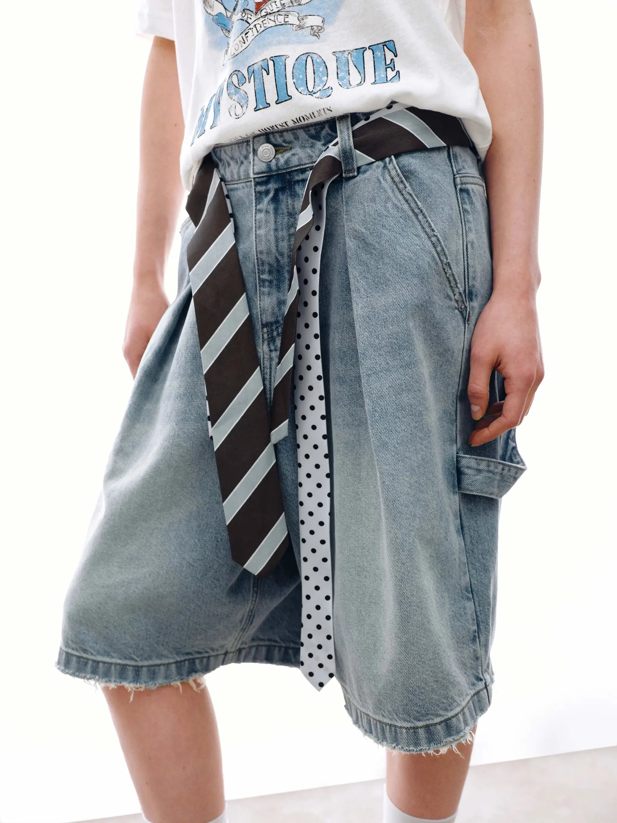 5122-denim-with-tie-belt-and-raw-detail-shorts-6.webp Denim With Tie Belt And Raw Detail Shorts
