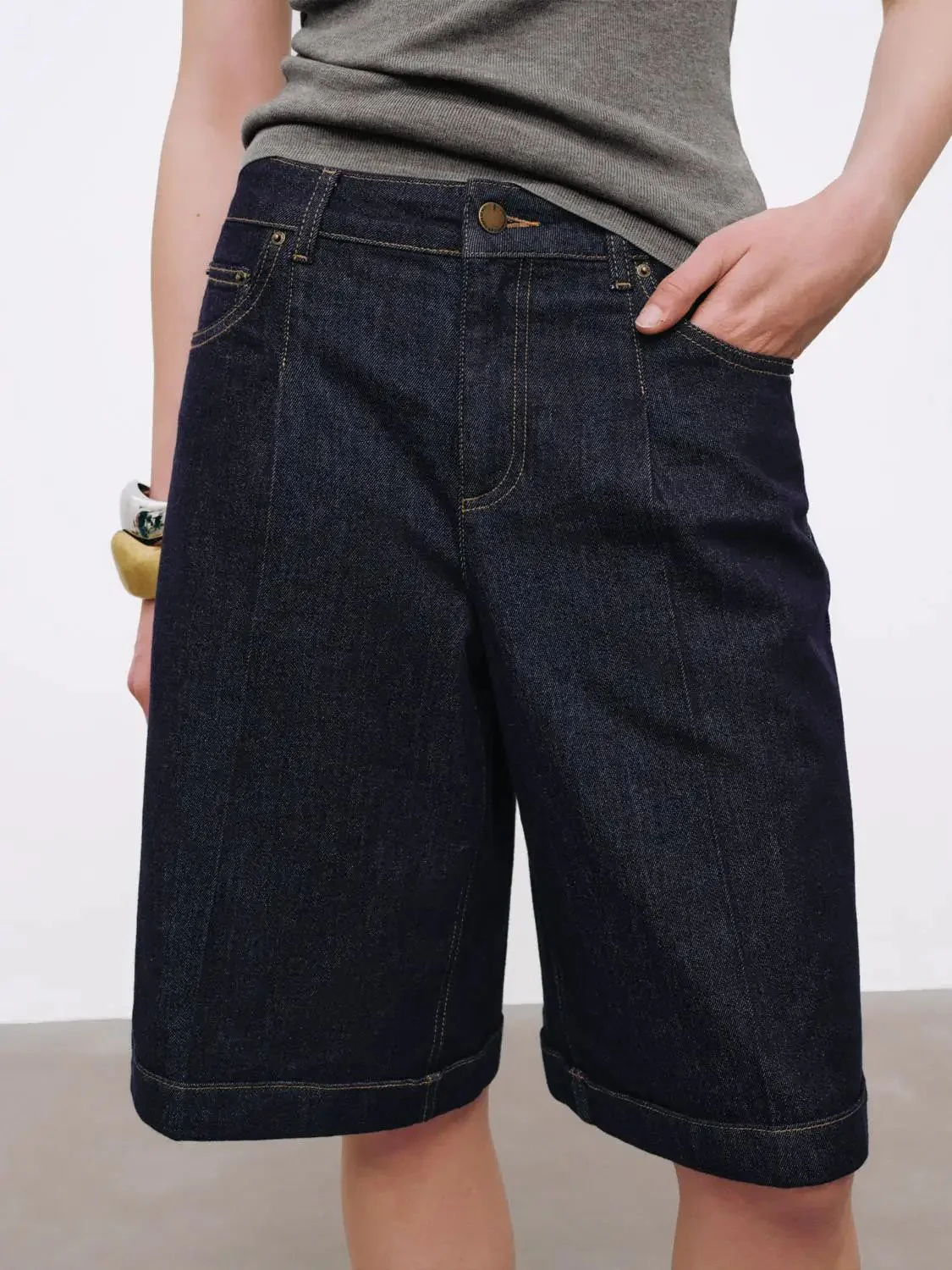 5182-dark-wash-stitch-detail-pleated-denim-shorts-5.webp Dark Wash Stitch Detail Pleated Denim Shorts