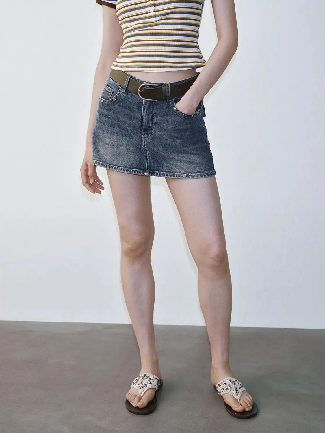 5195-mid-wash-denim-belted-modern-fit-mini-skirts-9.webp Mid Wash Denim Belted Modern Fit Mini Skirts