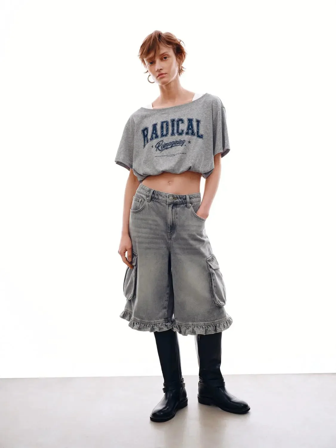 5292-frill-hem-cargo-pockets-denim-shorts-7.webp Frill Hem Cargo Pockets Denim Shorts