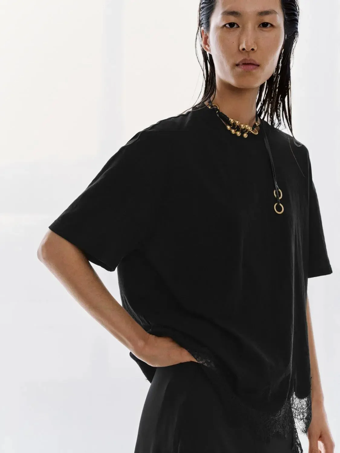 532-cotton-tee-with-delicate-lace-trim-t-shirts-2.webp Cotton Tee With Delicate Lace Trim T Shirts
