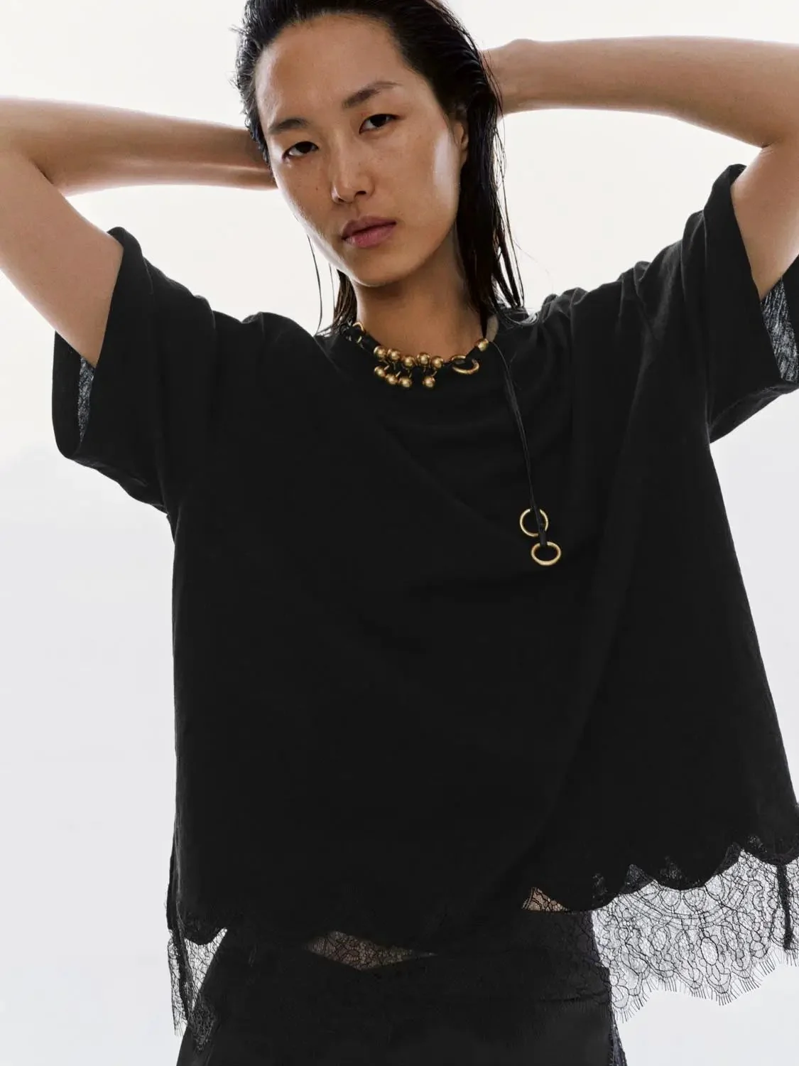 532-cotton-tee-with-delicate-lace-trim-t-shirts-3.webp Cotton Tee With Delicate Lace Trim T Shirts
