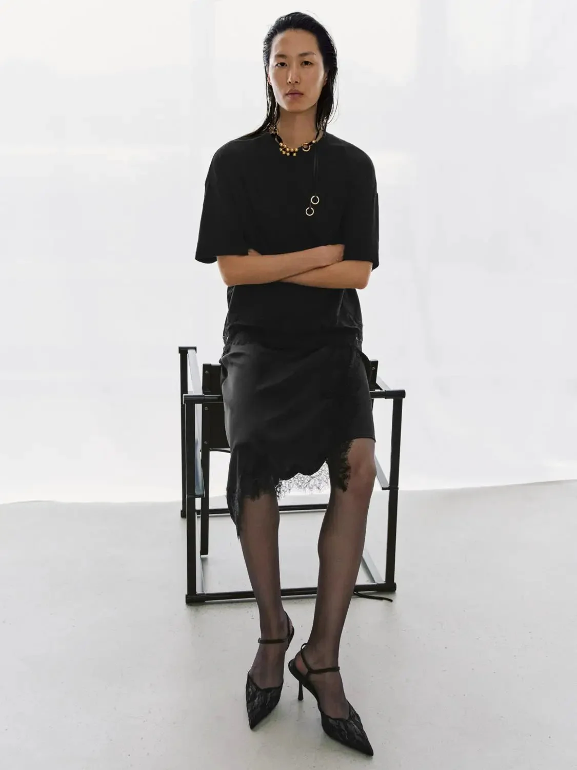 532-cotton-tee-with-delicate-lace-trim-t-shirts-5.webp Cotton Tee With Delicate Lace Trim T Shirts