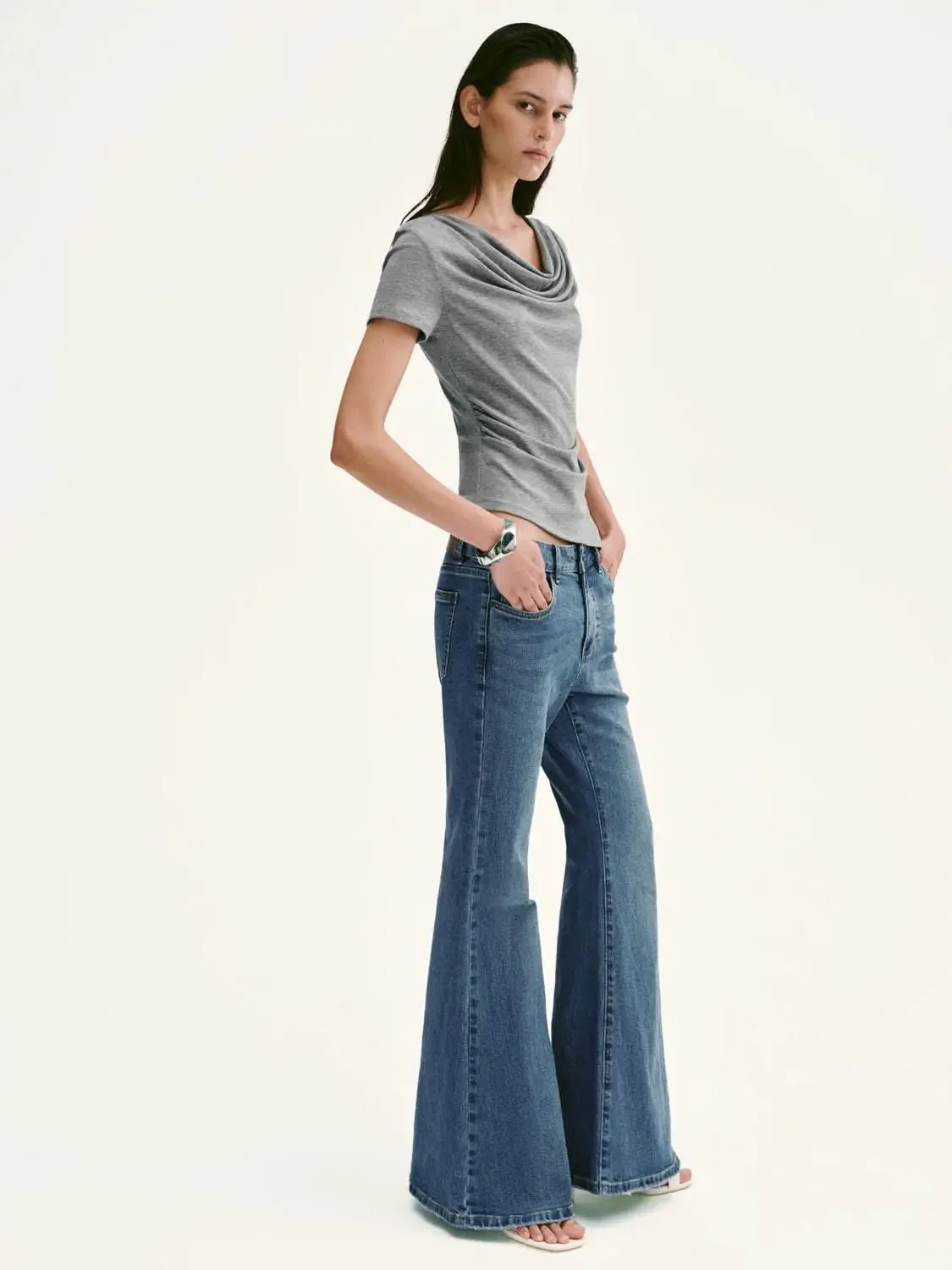 541-lyocell-draped-cowl-neck-t-shirt-4.webp Lyocell Draped Cowl Neck T Shirt