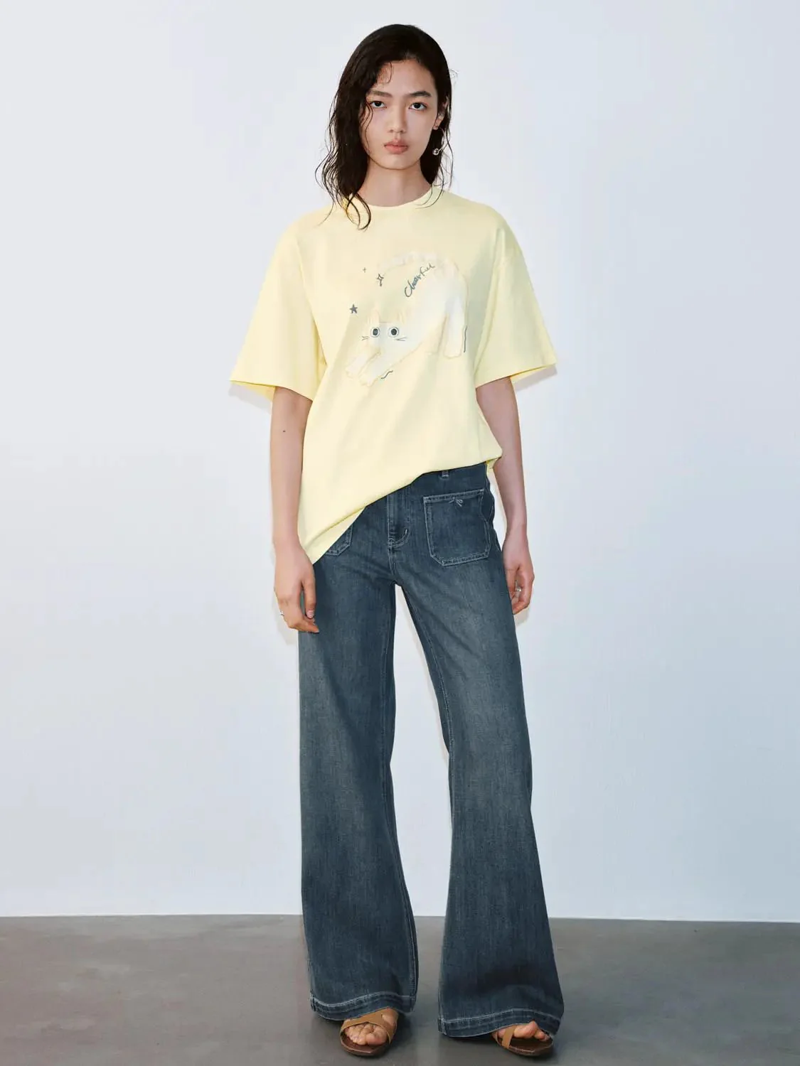 5443-patch-pocket-stitch-detail-flare-leg-jeans-premium-denim-comfort-1.webp Patch Pocket Stitch Detail Flare Leg Jeans Premium Denim Comfort