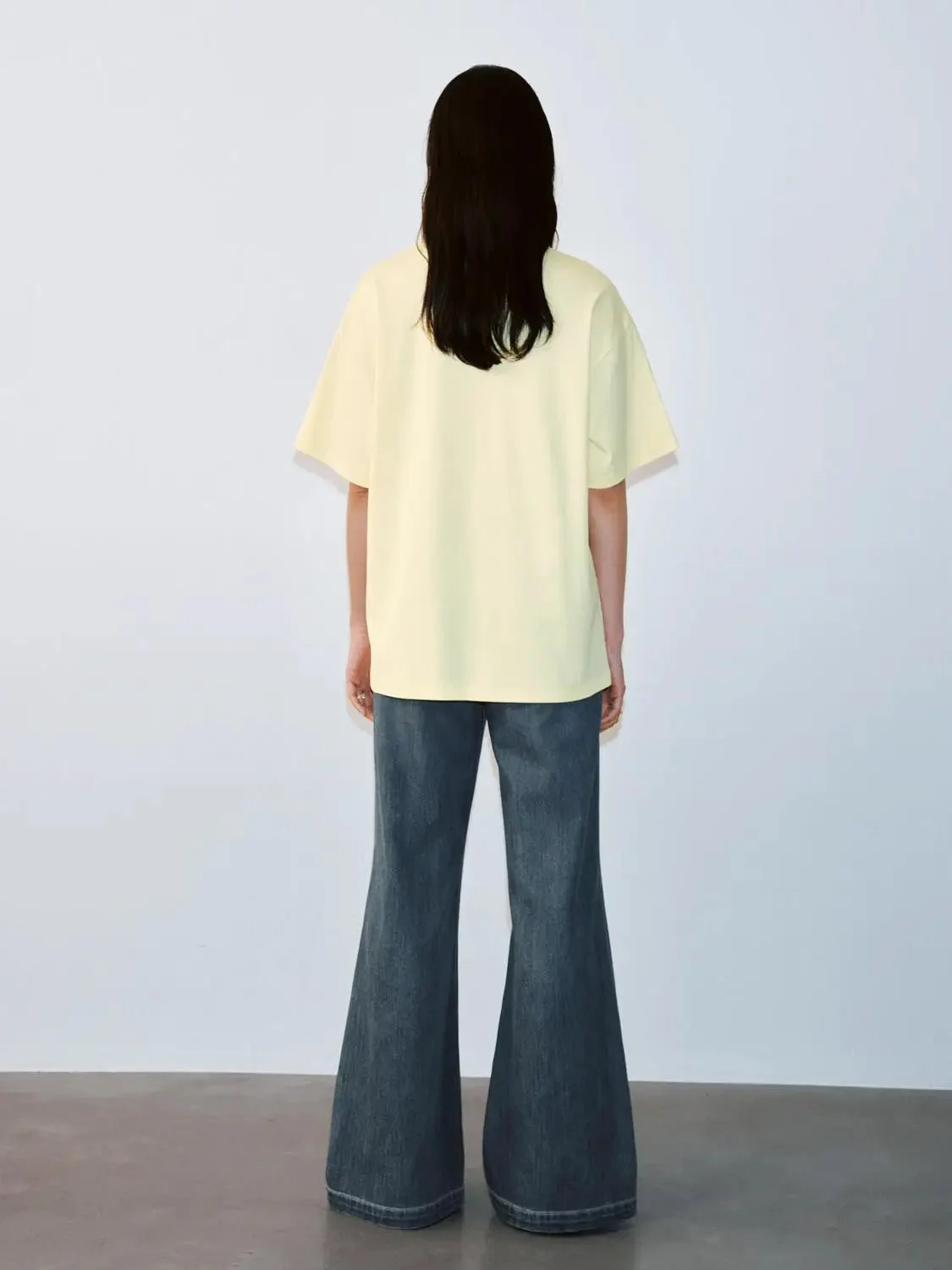 5443-patch-pocket-stitch-detail-flare-leg-jeans-premium-denim-comfort-3.webp Patch Pocket Stitch Detail Flare Leg Jeans Premium Denim Comfort