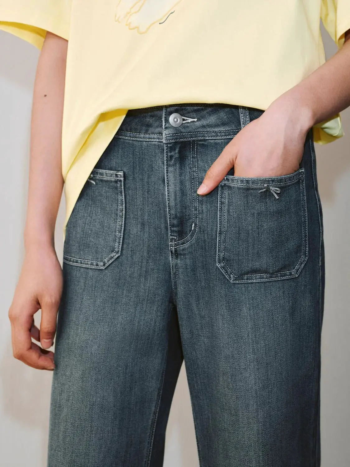 5443-patch-pocket-stitch-detail-flare-leg-jeans-premium-denim-comfort-6.webp Patch Pocket Stitch Detail Flare Leg Jeans Premium Denim Comfort