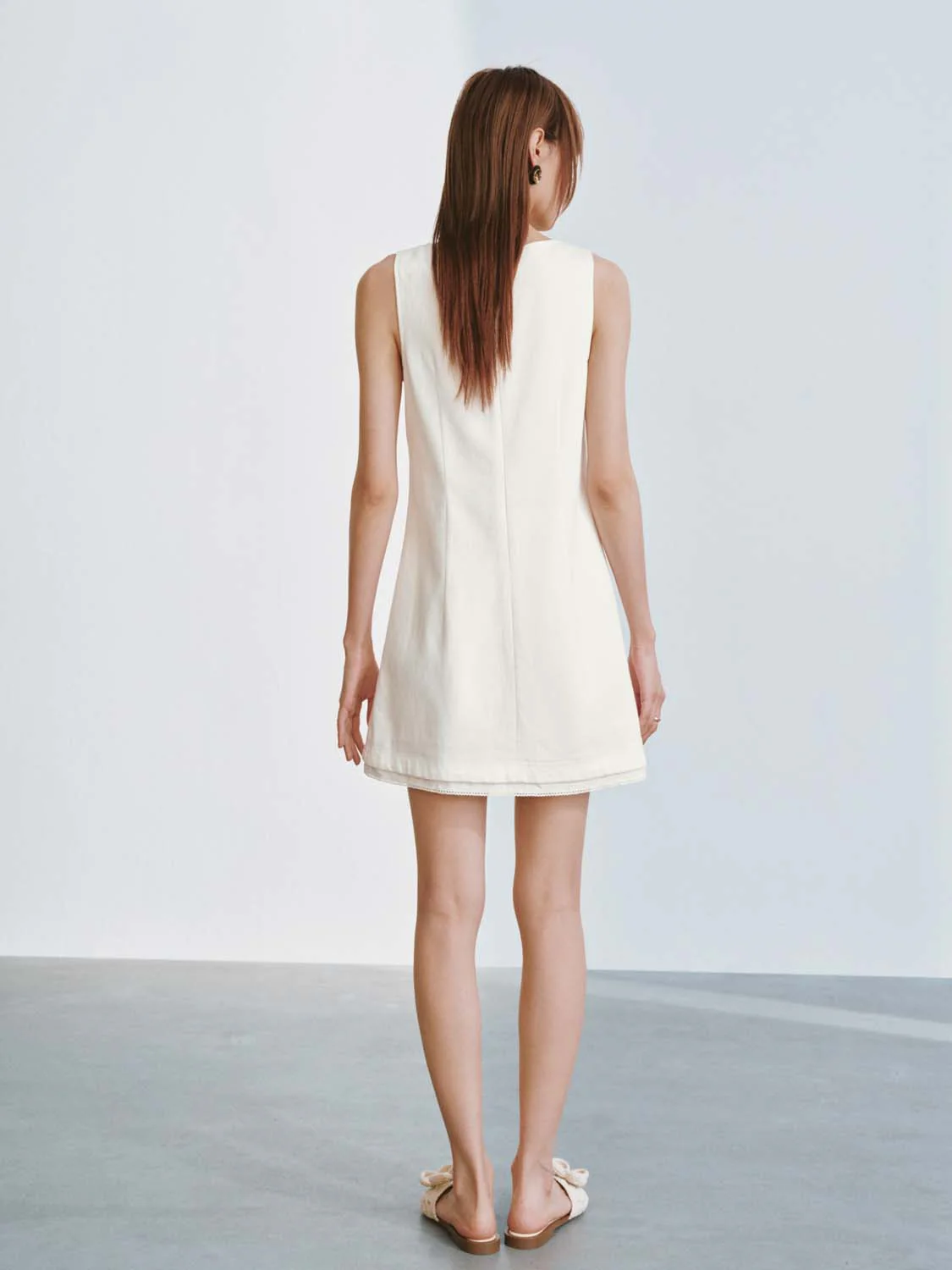 5450-sleeveless-tie-detail-denim-mini-dresses-6.webp Sleeveless Tie Detail Denim Mini Dresses