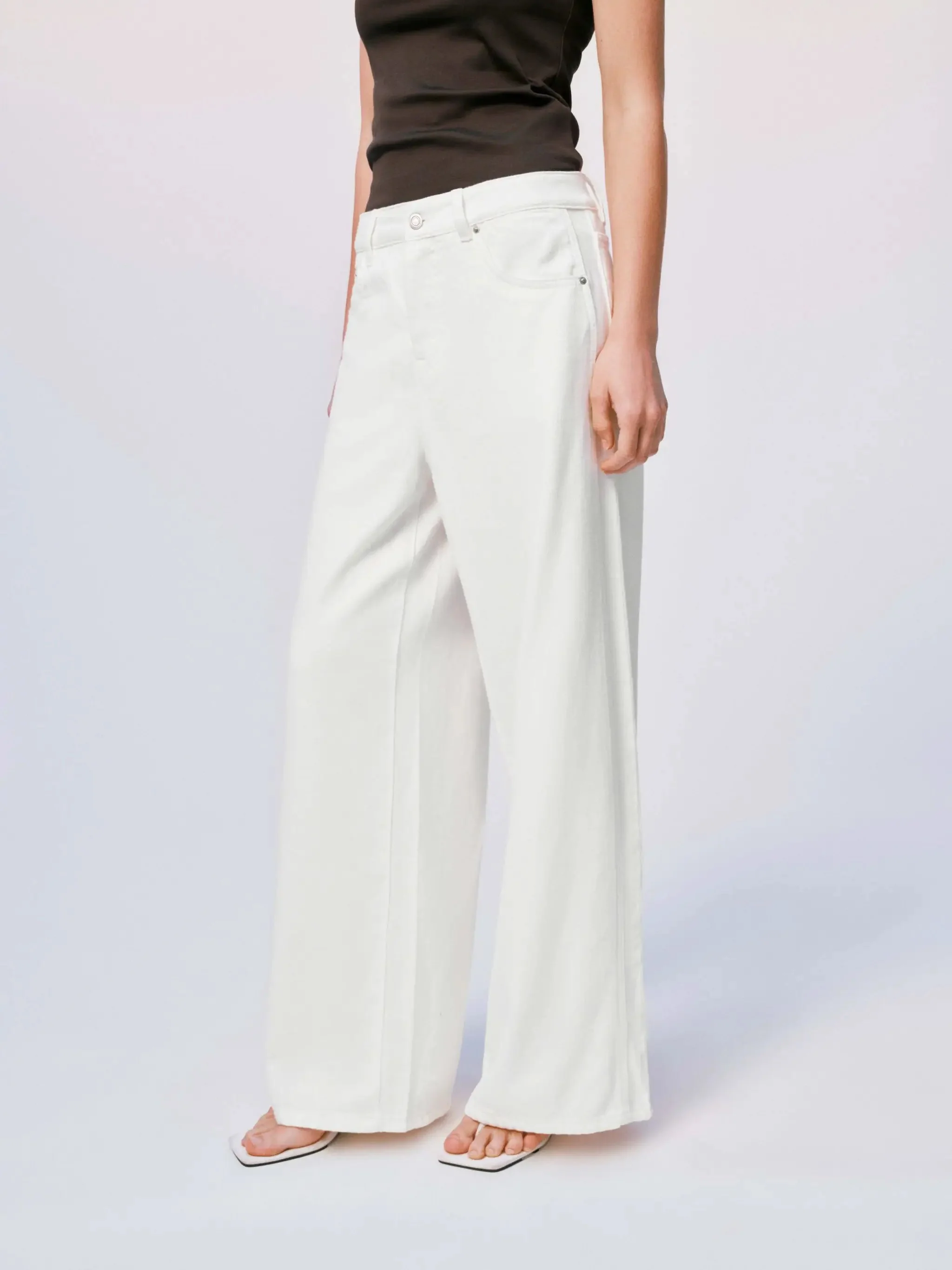 5463-classic-white-cotton-viscose-wide-leg-jeans-3.webp Classic White Cotton Viscose Wide Leg Jeans