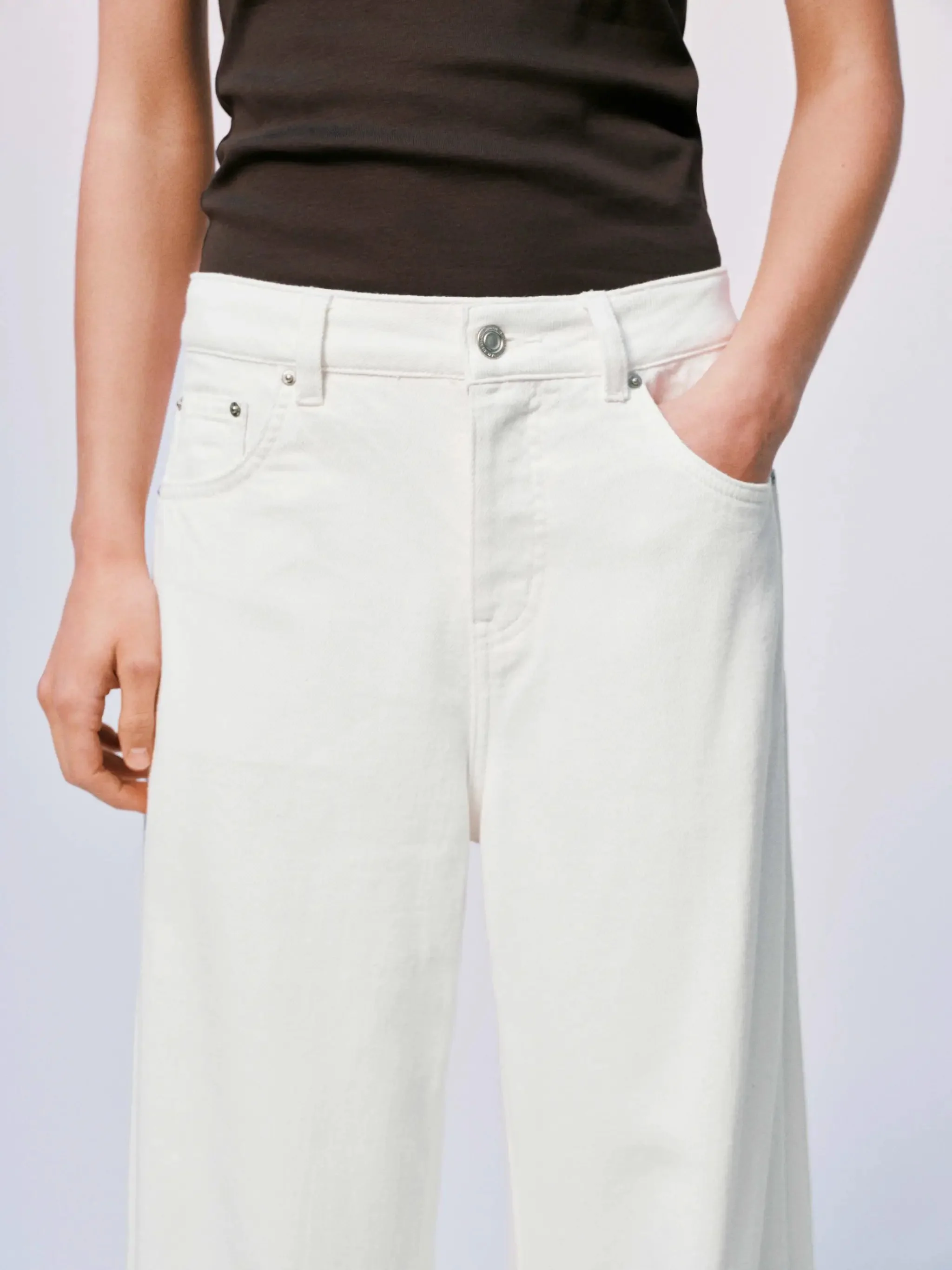 5463-classic-white-cotton-viscose-wide-leg-jeans-7.webp Classic White Cotton Viscose Wide Leg Jeans