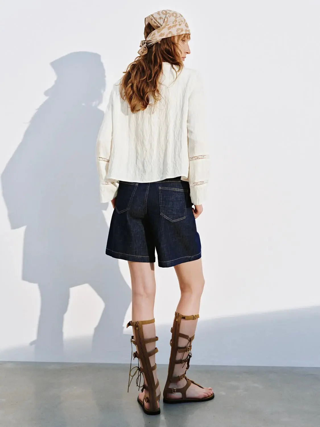 5470-stitch-detail-cotton-denim-medium-wash-shorts-4.webp Stitch Detail Cotton Denim Medium Wash Shorts