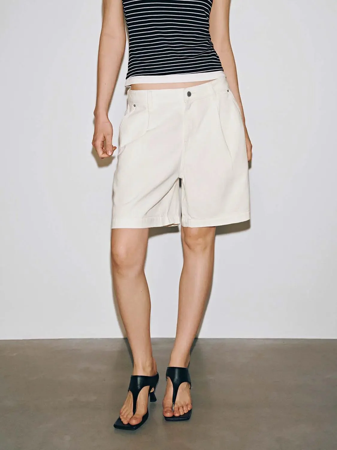 5491-stitch-detail-denim-shorts-1.webp Stitch Detail Denim Shorts