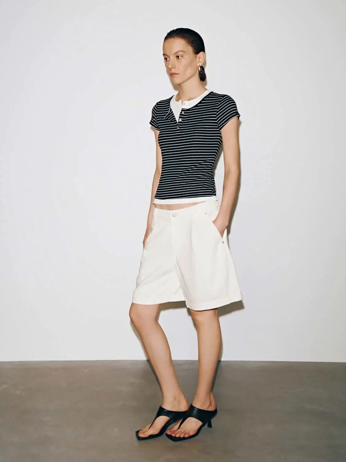 5491-stitch-detail-denim-shorts-6.webp Stitch Detail Denim Shorts