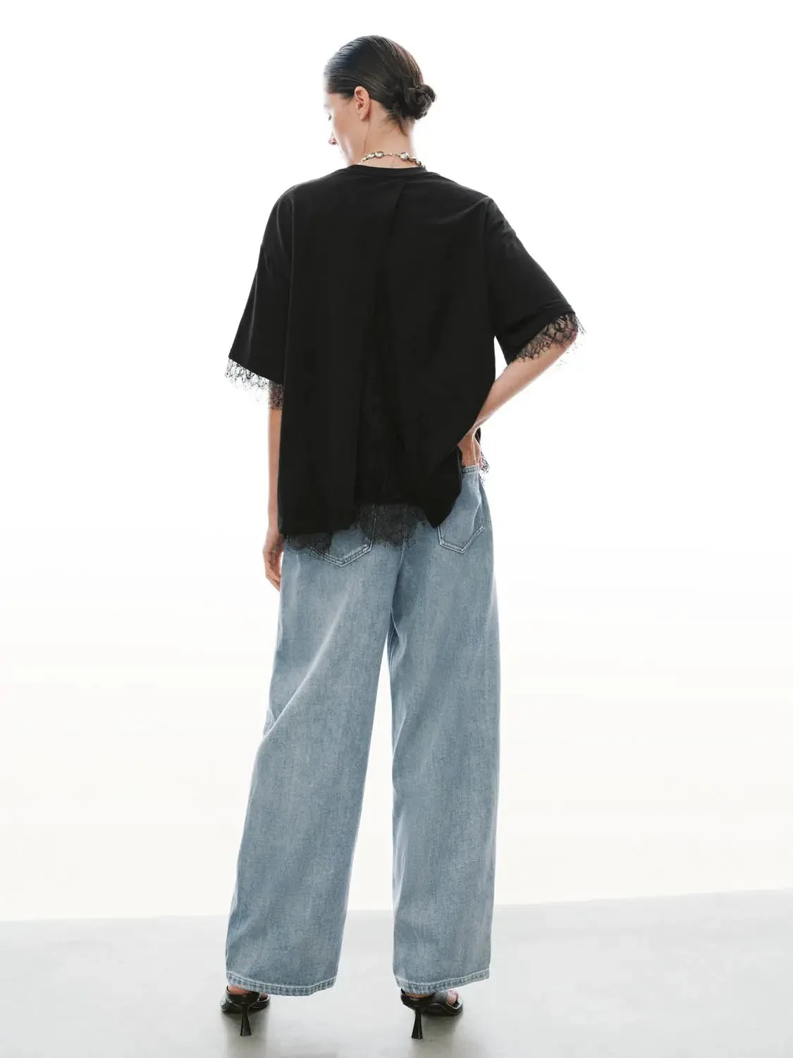 552-lace-trim-soft-cotton-relaxed-crew-neck-t-shirt-6.webp Lace Trim Soft Cotton Relaxed Crew Neck T Shirt