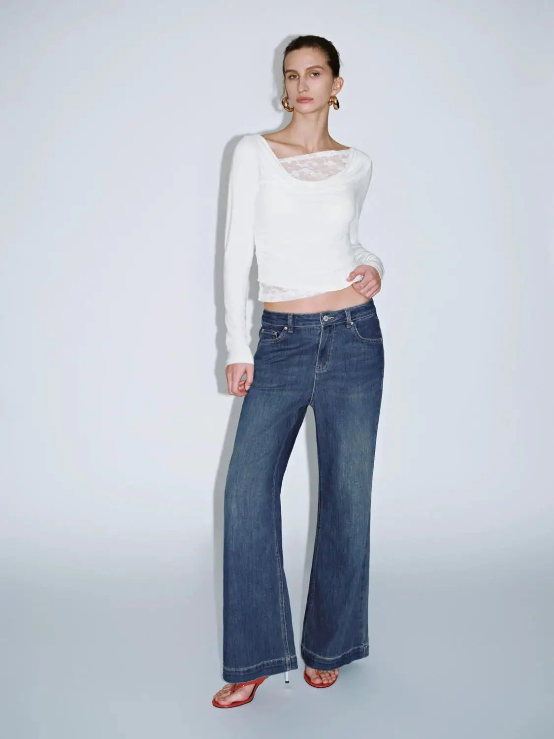 5531-white-lace-trim-cowl-neck-long-sleeve-top-5.webp White Lace Trim Cowl Neck Long Sleeve Top