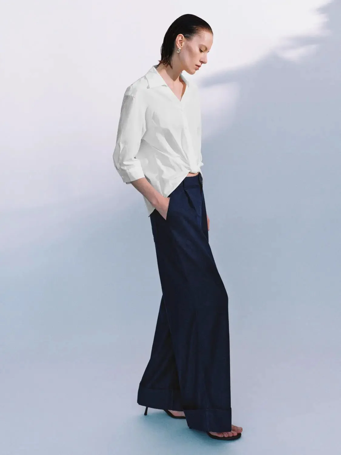5574-cotton-button-down-with-front-knot-detail-relaxed-shirt-12.webp Cotton Button-Down With Front Knot Detail Relaxed Shirt