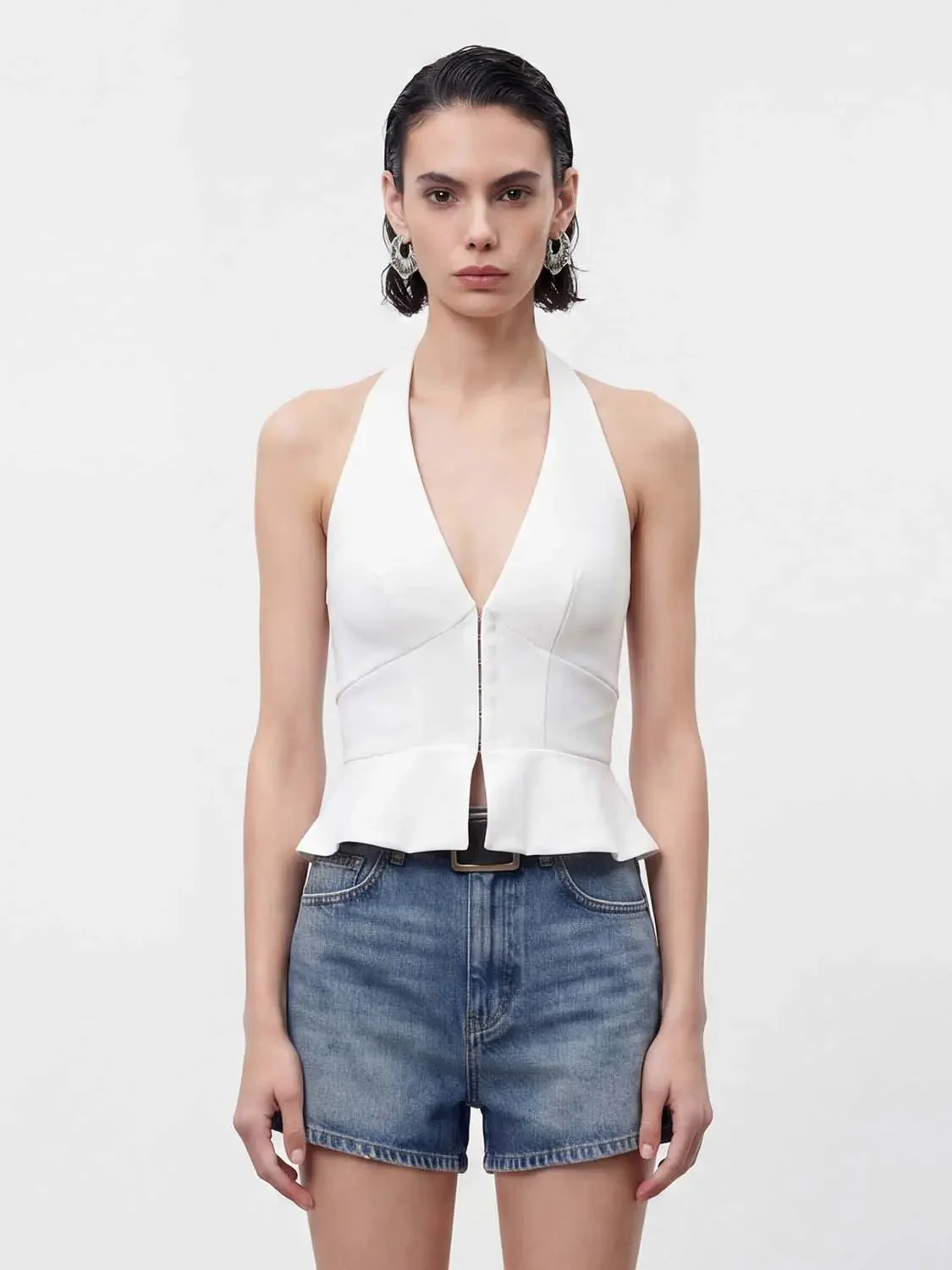 5615-peplum-thick-zipper-front-white-elegant-fit-versatile-halter-sleeveless-shirts-15.webp Peplum Thick Zipper Front White Elegant Fit Versatile Halter Sleeveless Shirts