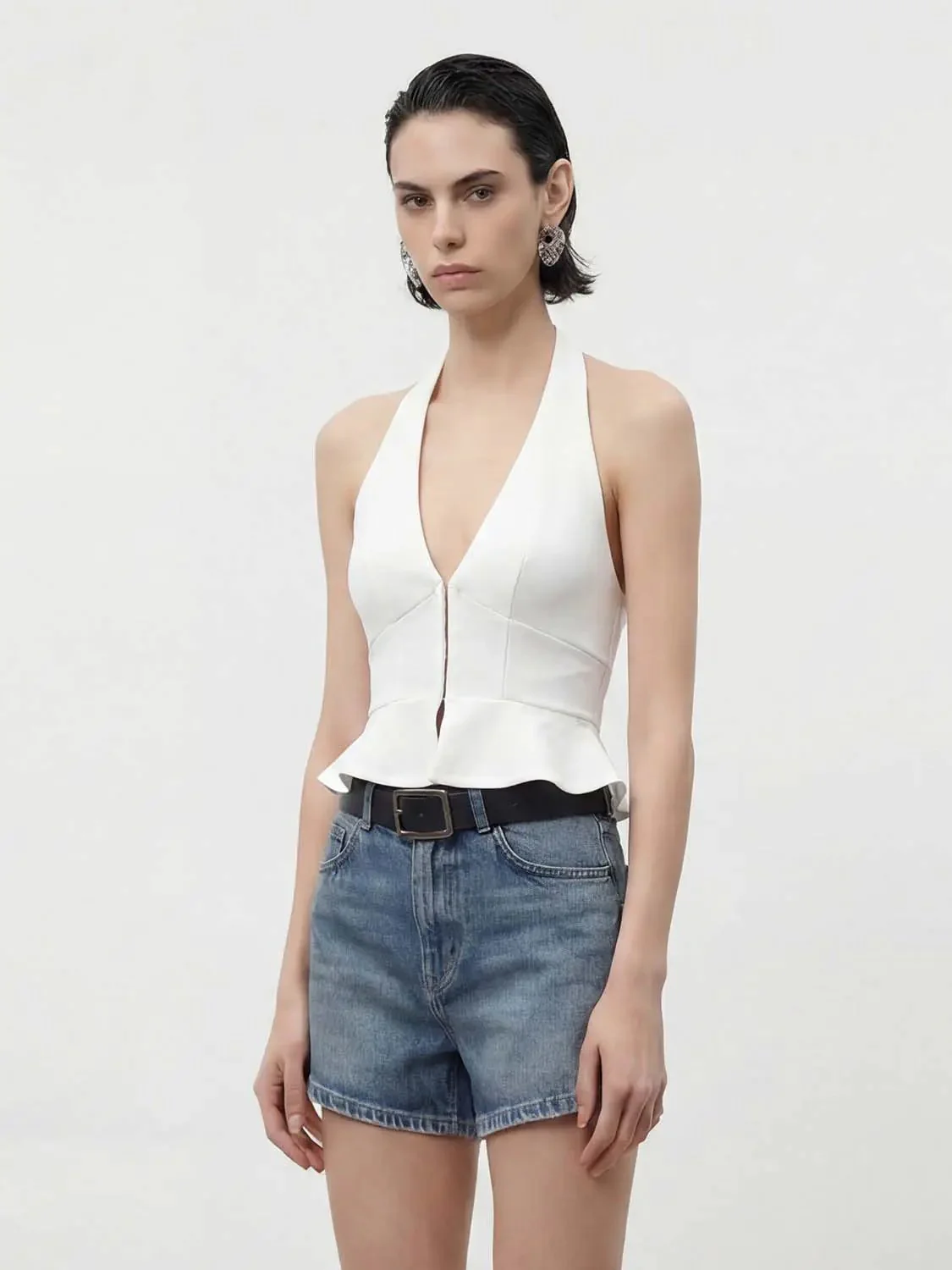 5615-peplum-thick-zipper-front-white-elegant-fit-versatile-halter-sleeveless-shirts-2.webp Peplum Thick Zipper Front White Elegant Fit Versatile Halter Sleeveless Shirts