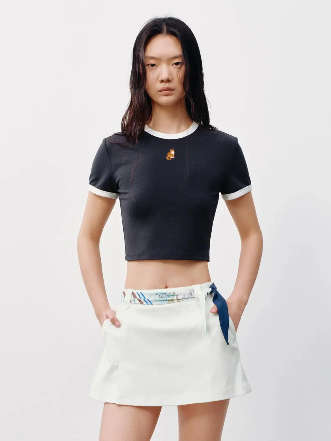 5637-contrast-trim-embroidered-logo-crop-t-shirts-9.webp Contrast Trim Embroidered Logo Crop T-Shirts