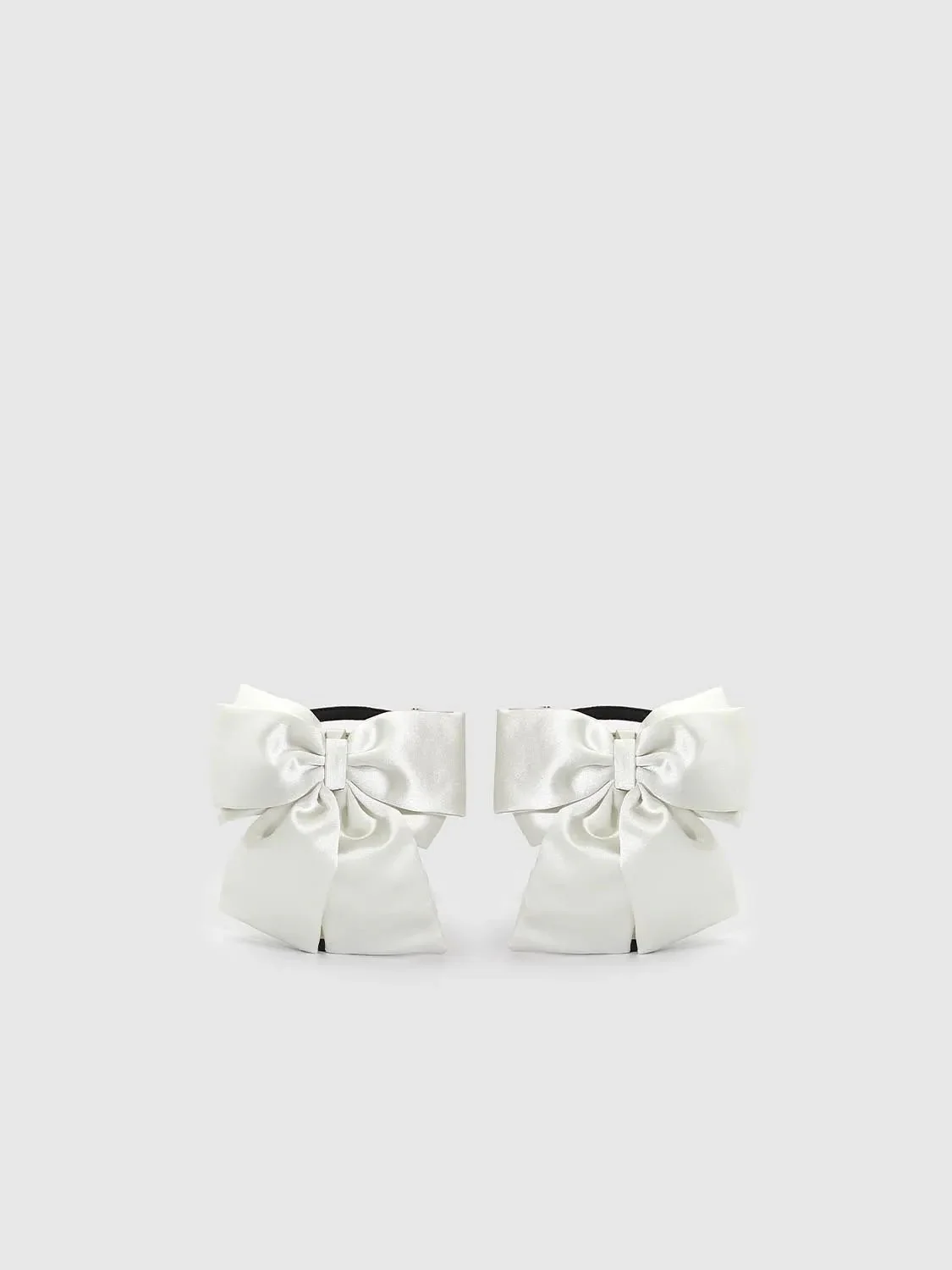 5803-cream-synthetic-leather-bow-tied-heeled-sandals-3.webp Cream Synthetic Leather Bow Tied Heeled Sandals