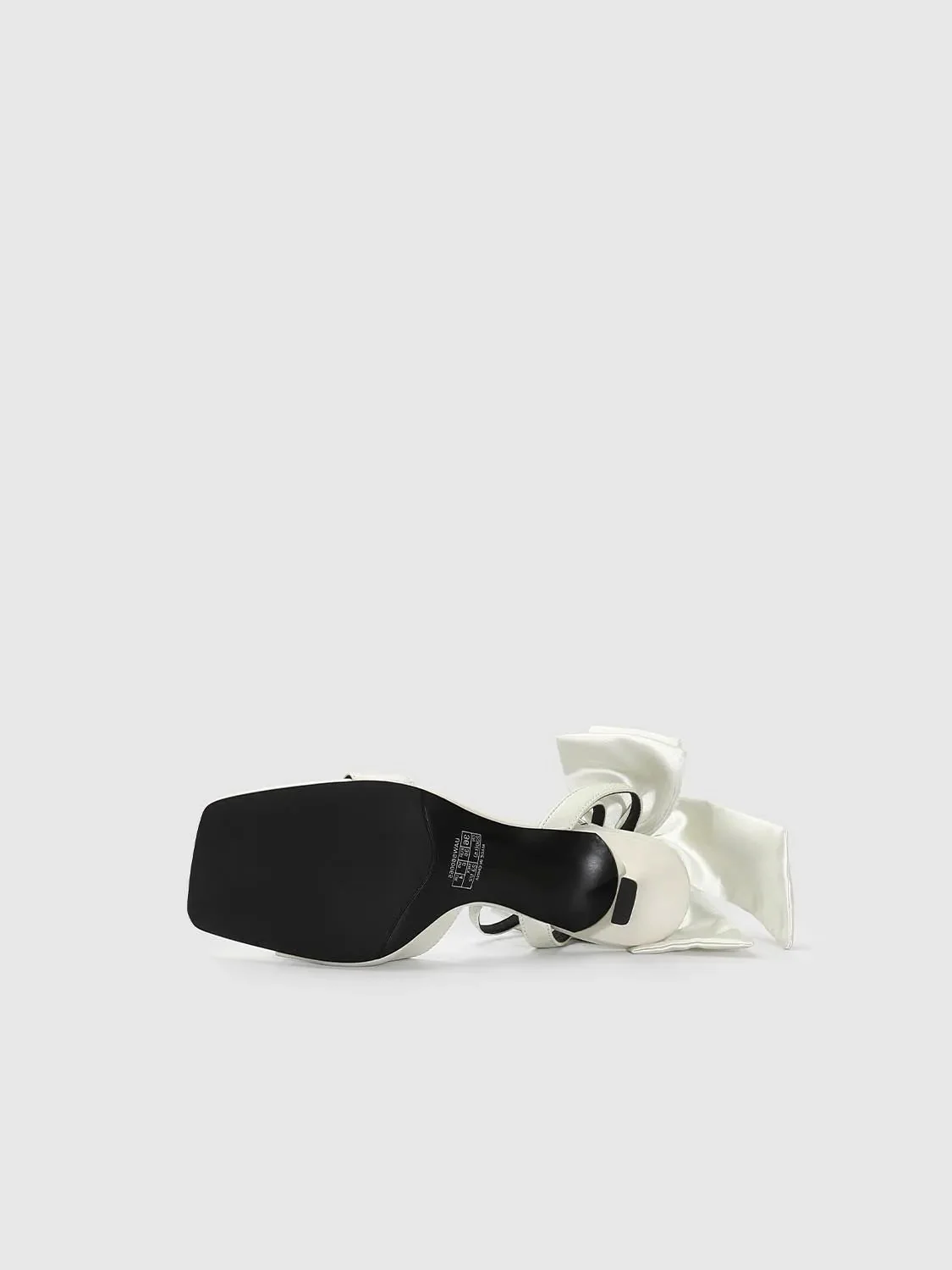 5803-cream-synthetic-leather-bow-tied-heeled-sandals-4.webp Cream Synthetic Leather Bow Tied Heeled Sandals