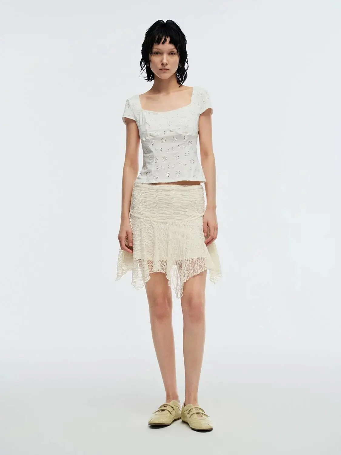 5863-soft-eyelet-embroidered-cotton-viscose-t-shirts-4.webp Soft Eyelet Embroidered Cotton Viscose T-Shirts