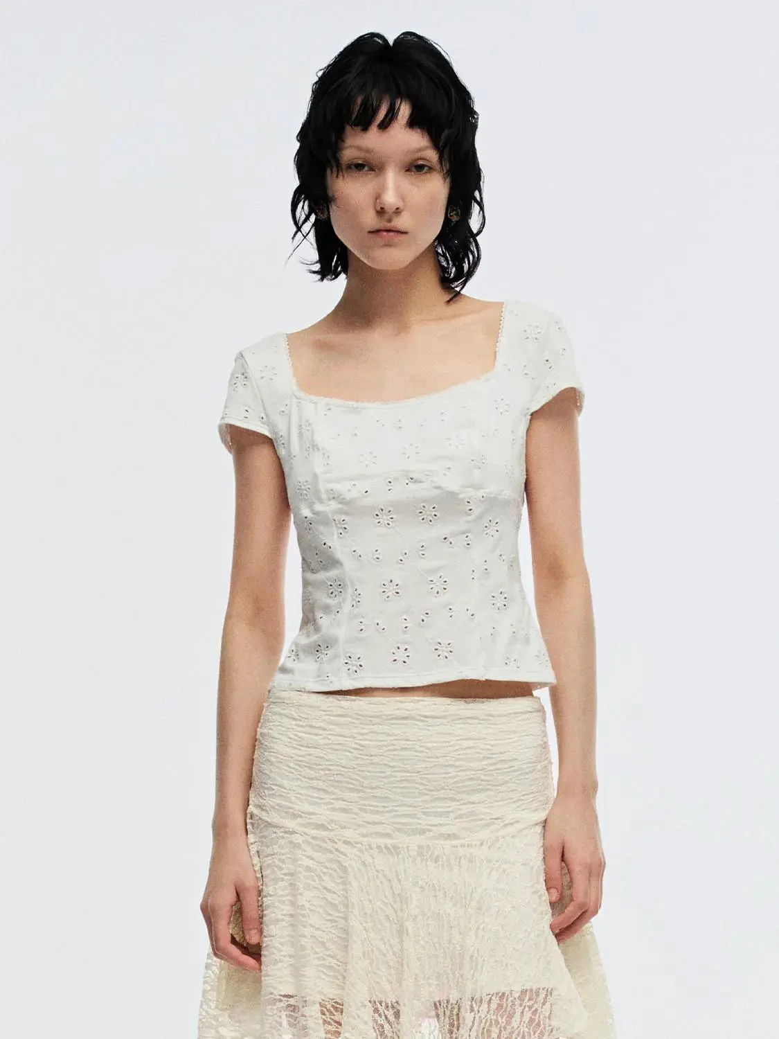 5863-soft-eyelet-embroidered-cotton-viscose-t-shirts-9.webp Soft Eyelet Embroidered Cotton Viscose T-Shirts
