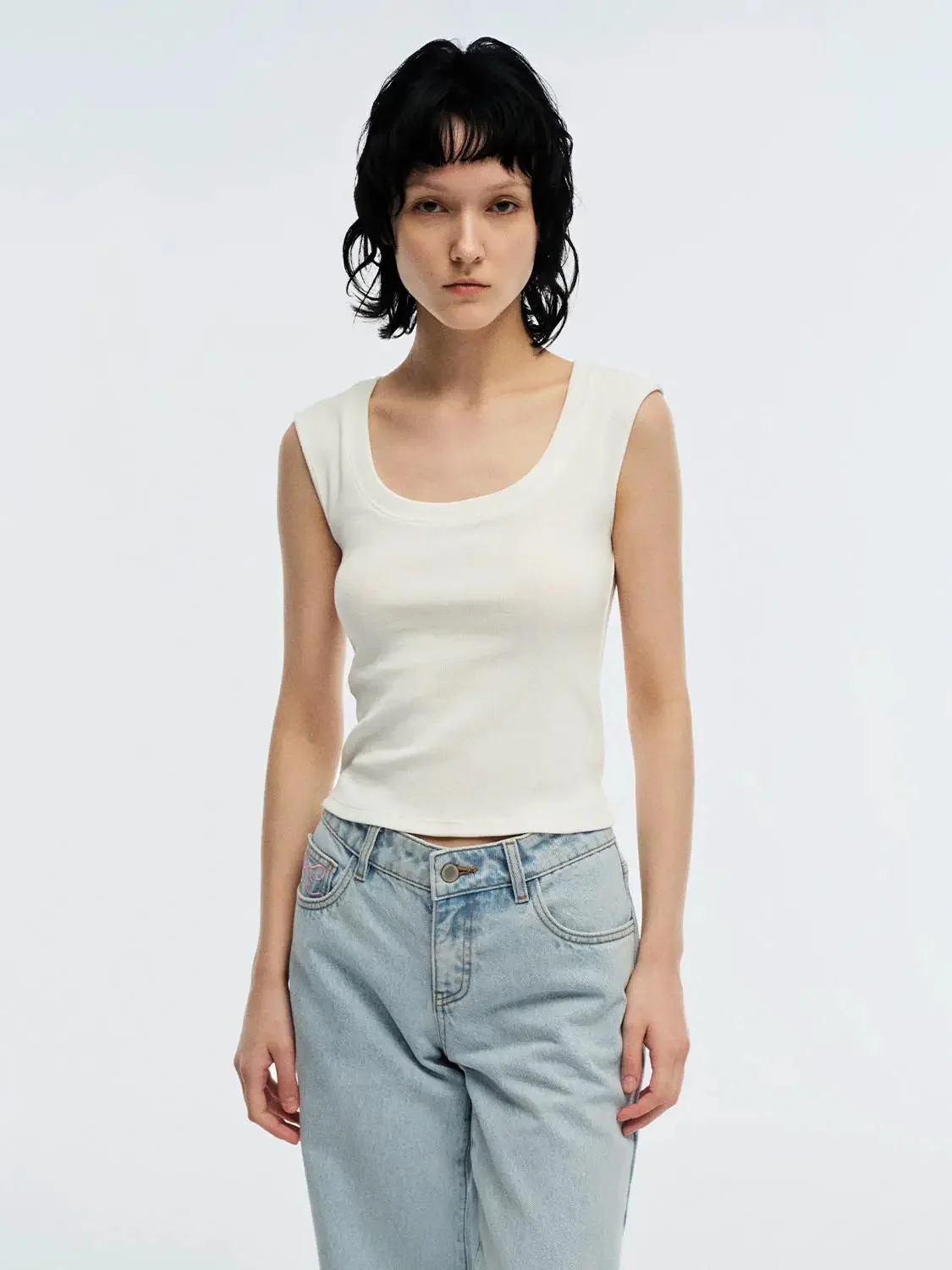 5869-scoop-neck-skinny-fit-tank-tops-1.webp Scoop Neck Skinny-Fit Tank Tops