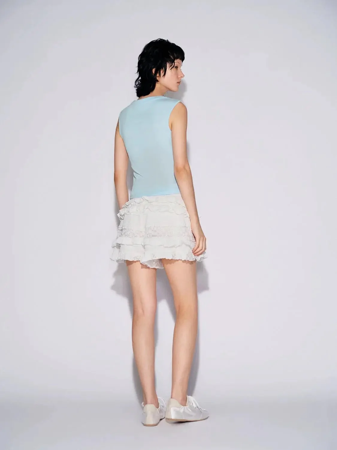 5869-scoop-neck-skinny-fit-tank-tops-14.webp Scoop Neck Skinny-Fit Tank Tops