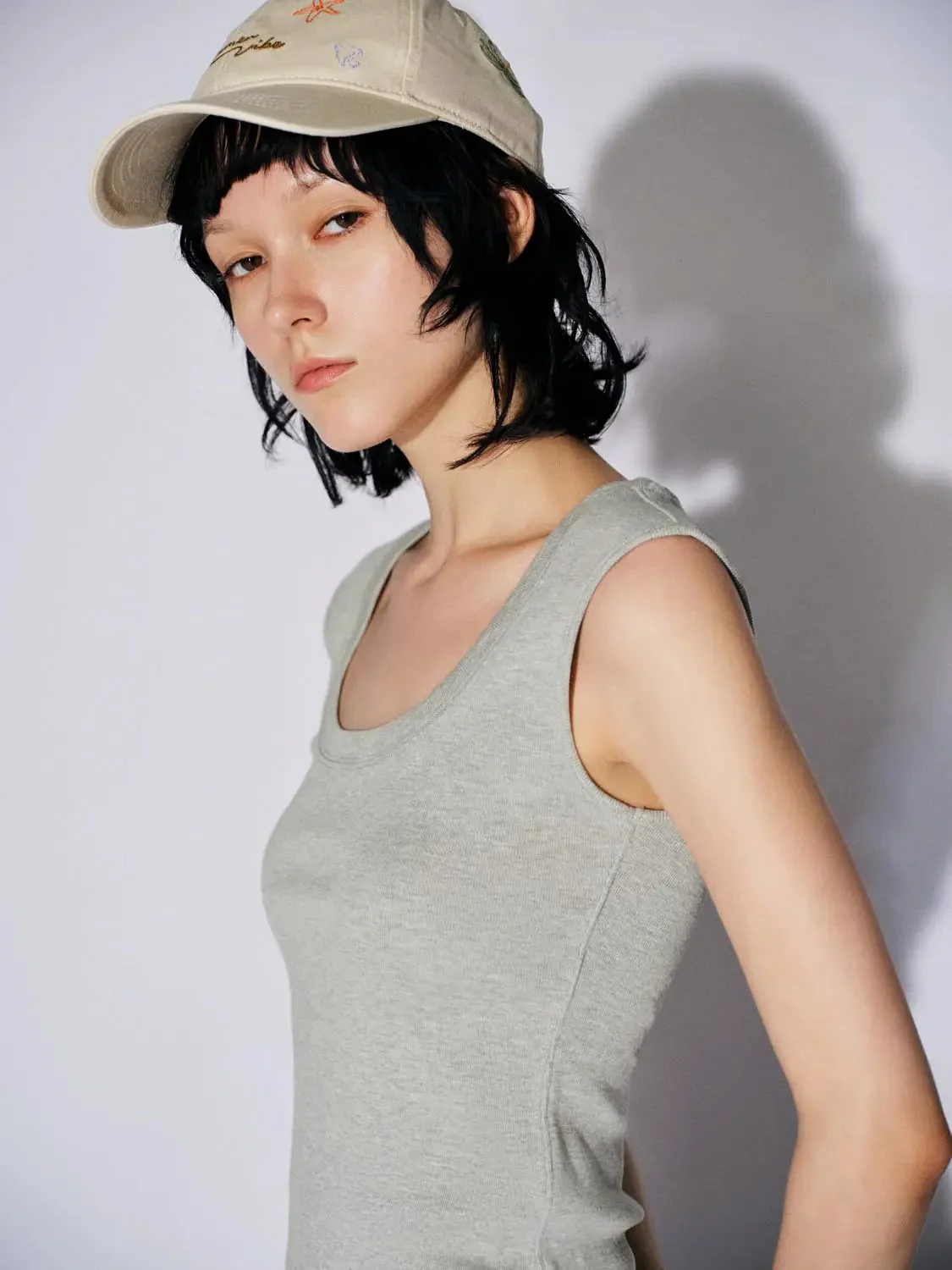 5869-scoop-neck-skinny-fit-tank-tops-19.webp Scoop Neck Skinny-Fit Tank Tops