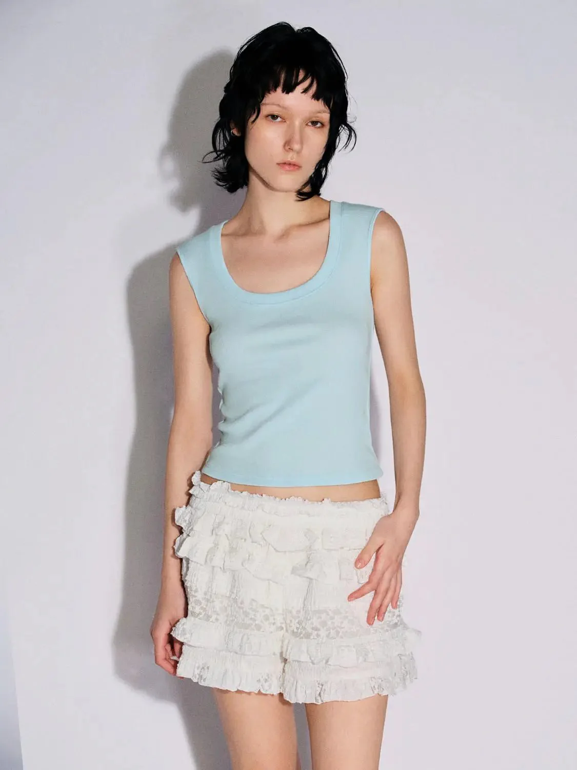 5869-scoop-neck-skinny-fit-tank-tops-26.webp Scoop Neck Skinny-Fit Tank Tops
