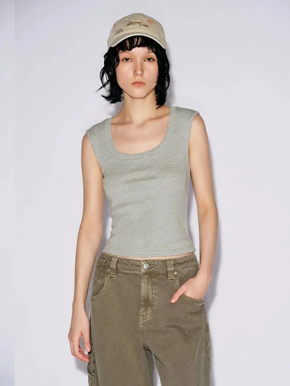 5869-scoop-neck-skinny-fit-tank-tops-27.webp Scoop Neck Skinny-Fit Tank Tops
