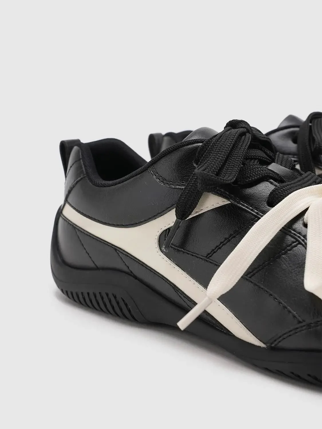 5885-lace-up-contrast-sneakers-5.webp Lace Up Contrast Sneakers