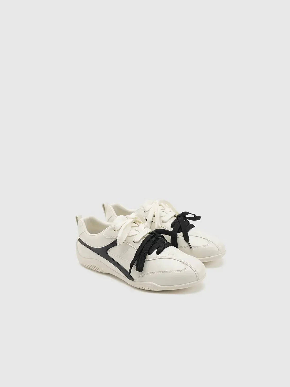 5885-lace-up-contrast-sneakers-7.webp Lace Up Contrast Sneakers