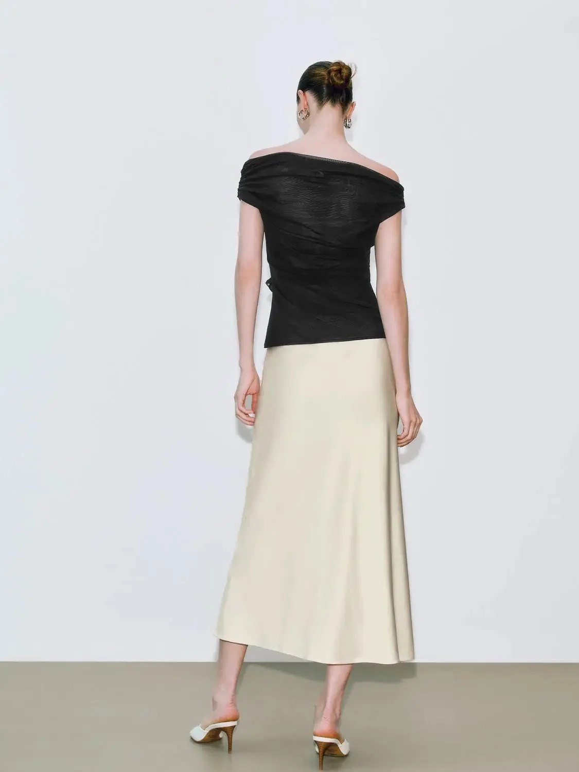 5993-elegant-olive-stretch-fabric-fishtail-slip-skirts-25.webp Elegant Olive Stretch Fabric Fishtail Slip Skirts