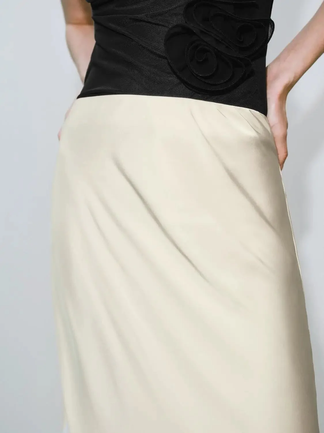 5993-elegant-olive-stretch-fabric-fishtail-slip-skirts-26.webp Elegant Olive Stretch Fabric Fishtail Slip Skirts