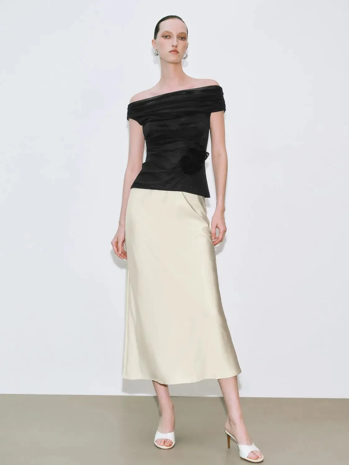 5993-elegant-olive-stretch-fabric-fishtail-slip-skirts-27.webp Elegant Olive Stretch Fabric Fishtail Slip Skirts