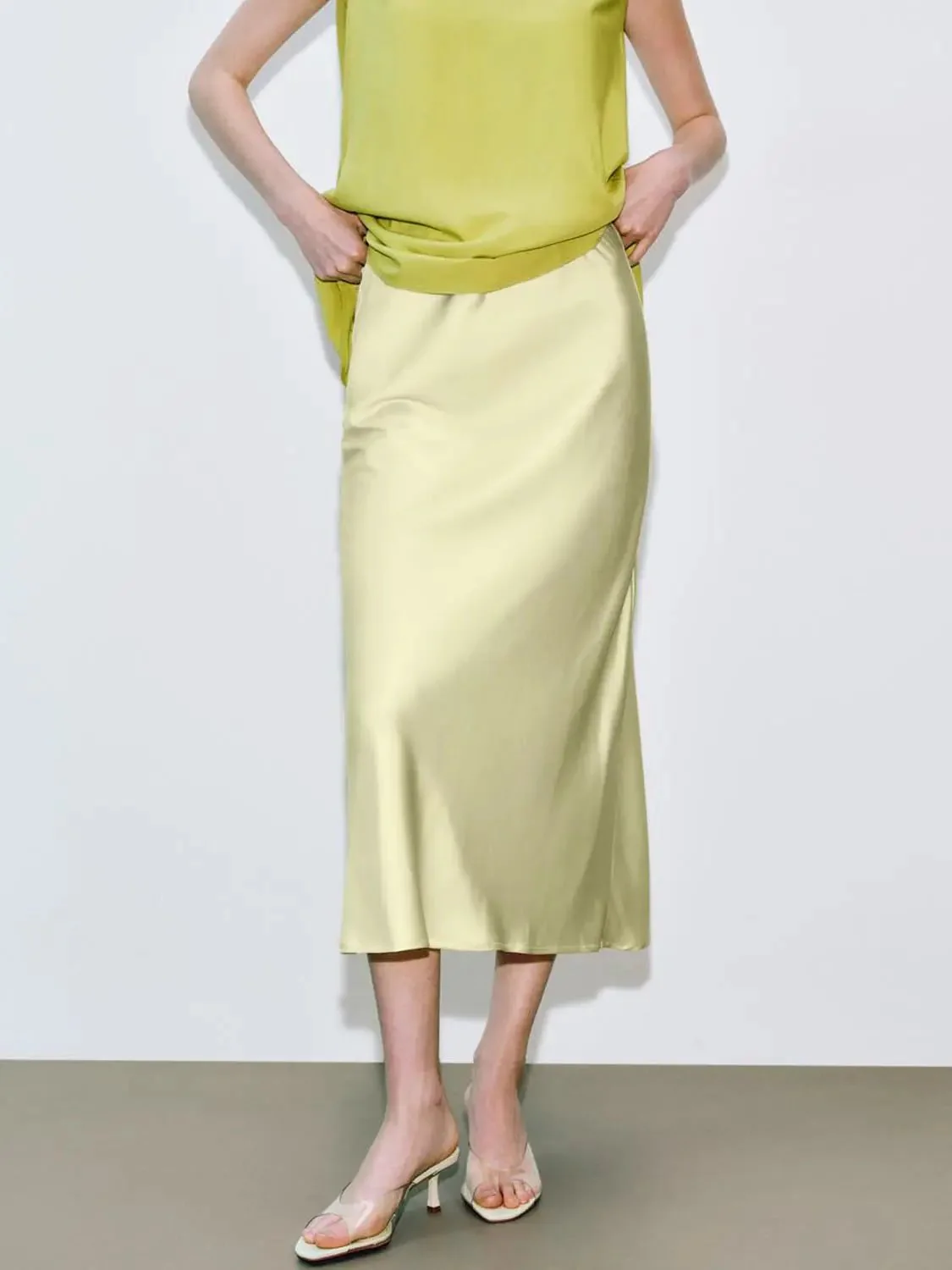 5993-elegant-olive-stretch-fabric-fishtail-slip-skirts-30.webp Elegant Olive Stretch Fabric Fishtail Slip Skirts