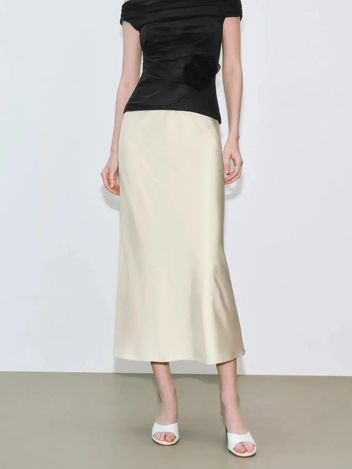 5993-elegant-olive-stretch-fabric-fishtail-slip-skirts-32.webp Elegant Olive Stretch Fabric Fishtail Slip Skirts