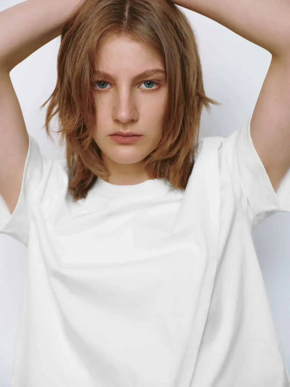 6024-cotton-minimalist-asymmetrical-overlay-t-shirt-3.webp Cotton Minimalist Asymmetrical Overlay T Shirt