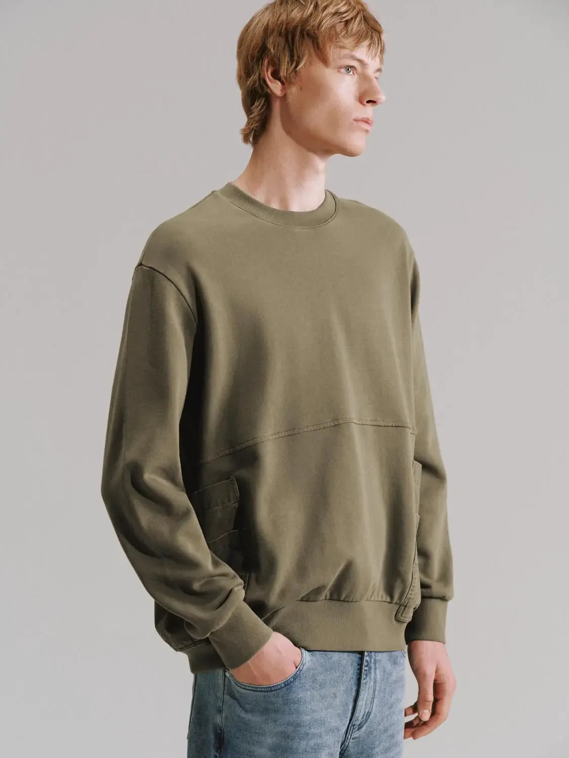 6069-classic-cotton-patch-pocket-seamed-sweatshirt-2.webp Classic Cotton Patch Pocket Seamed Sweatshirt
