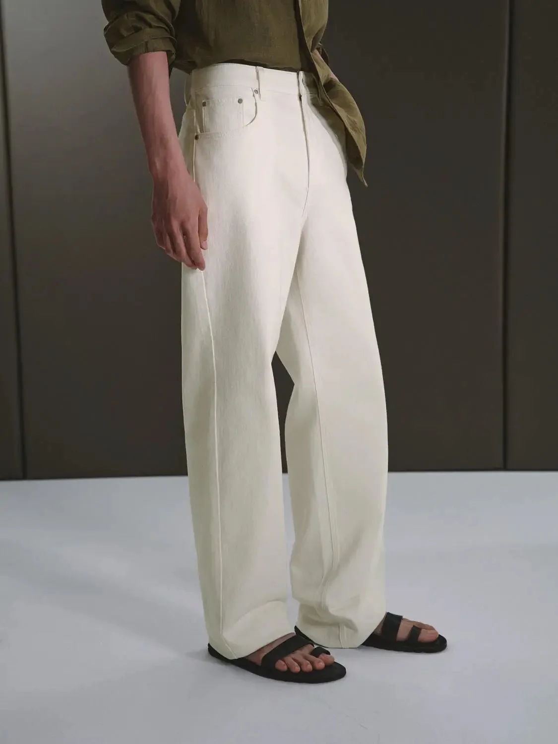 6080-straight-leg-jeans-3.webp Straight Leg Jeans