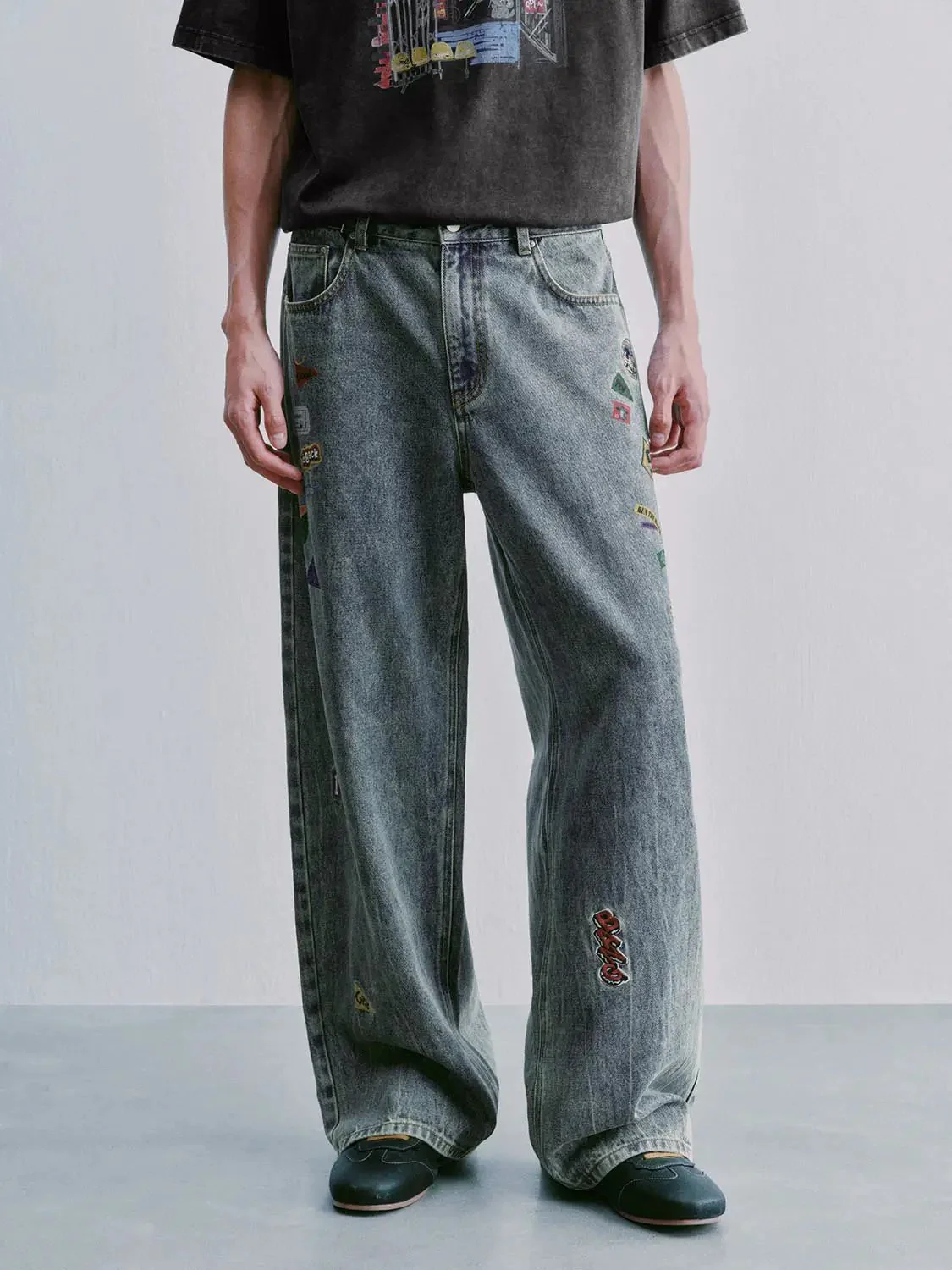 6110-embroidered-straight-leg-jeans-9.webp Embroidered Straight Leg Jeans