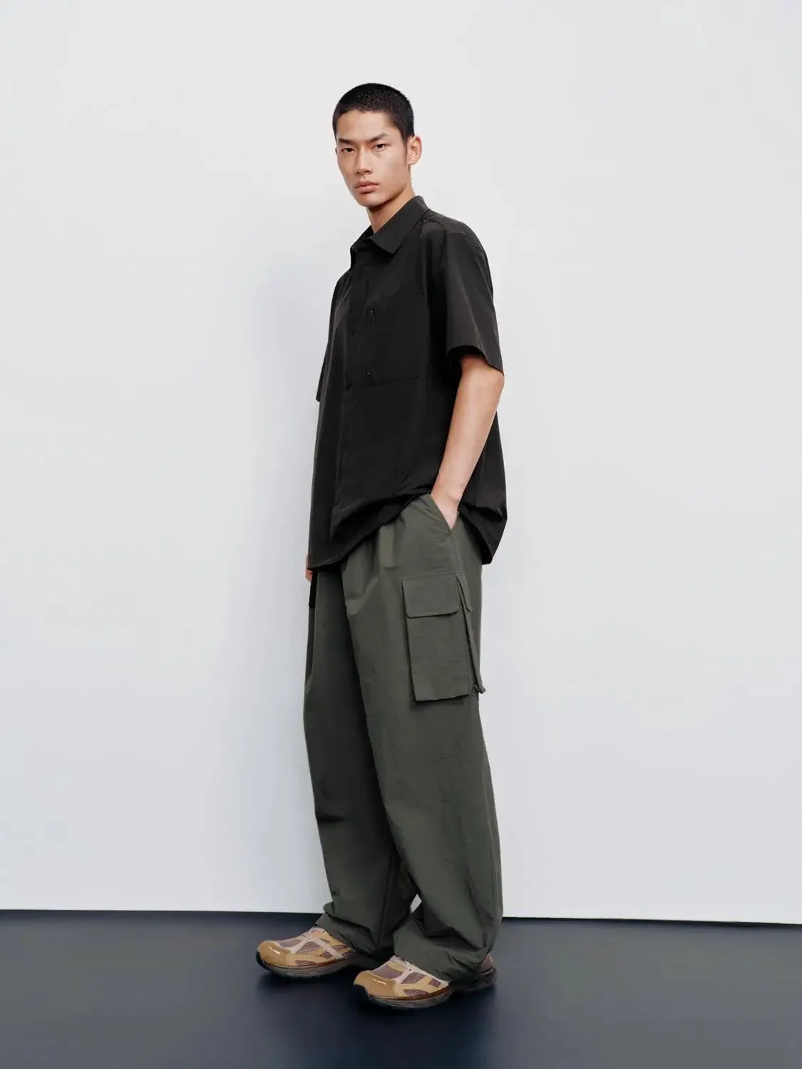 6172-cotton-blend-short-sleeve-chest-zip-pocket-shirts-5.webp Cotton Blend Short Sleeve Chest Zip Pocket Shirts