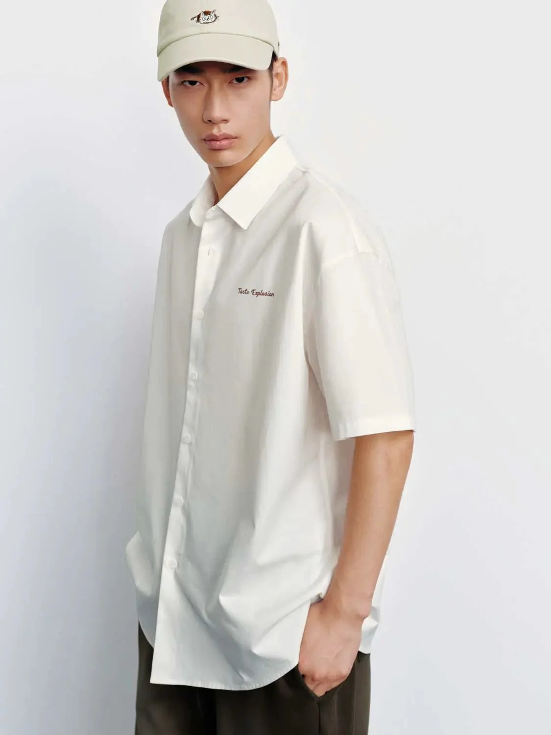 6195-printed-short-sleeve-shirts-2.webp Printed Short Sleeve Shirts