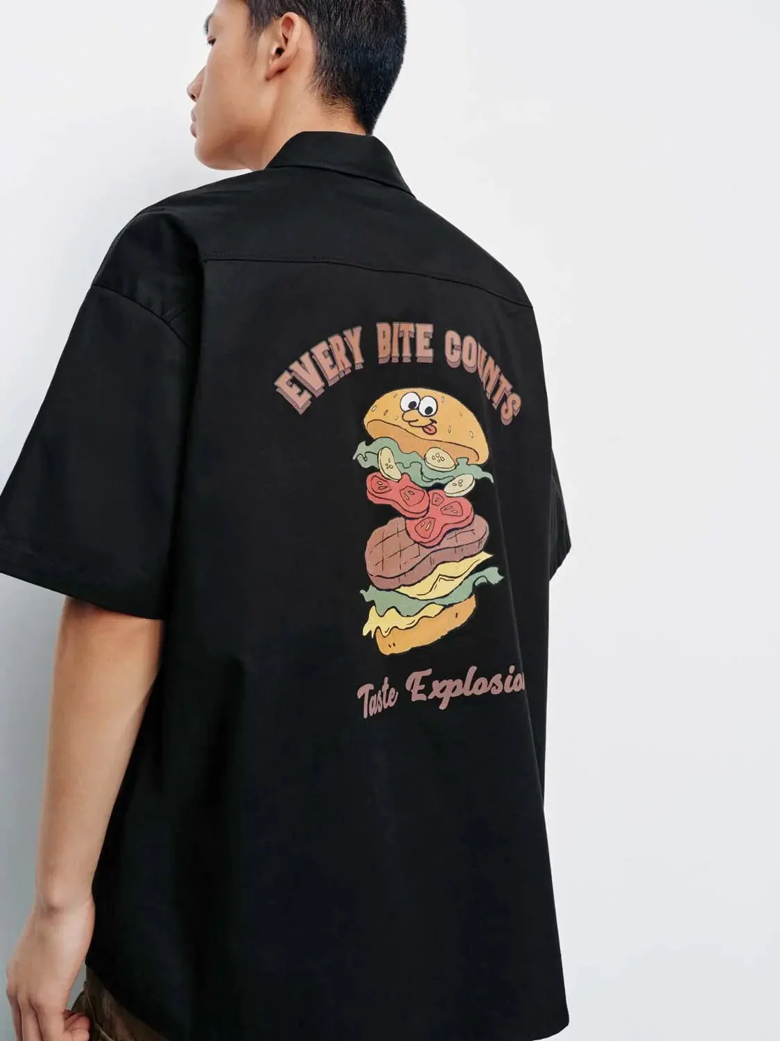 6195-printed-short-sleeve-shirts-22.webp Printed Short Sleeve Shirts
