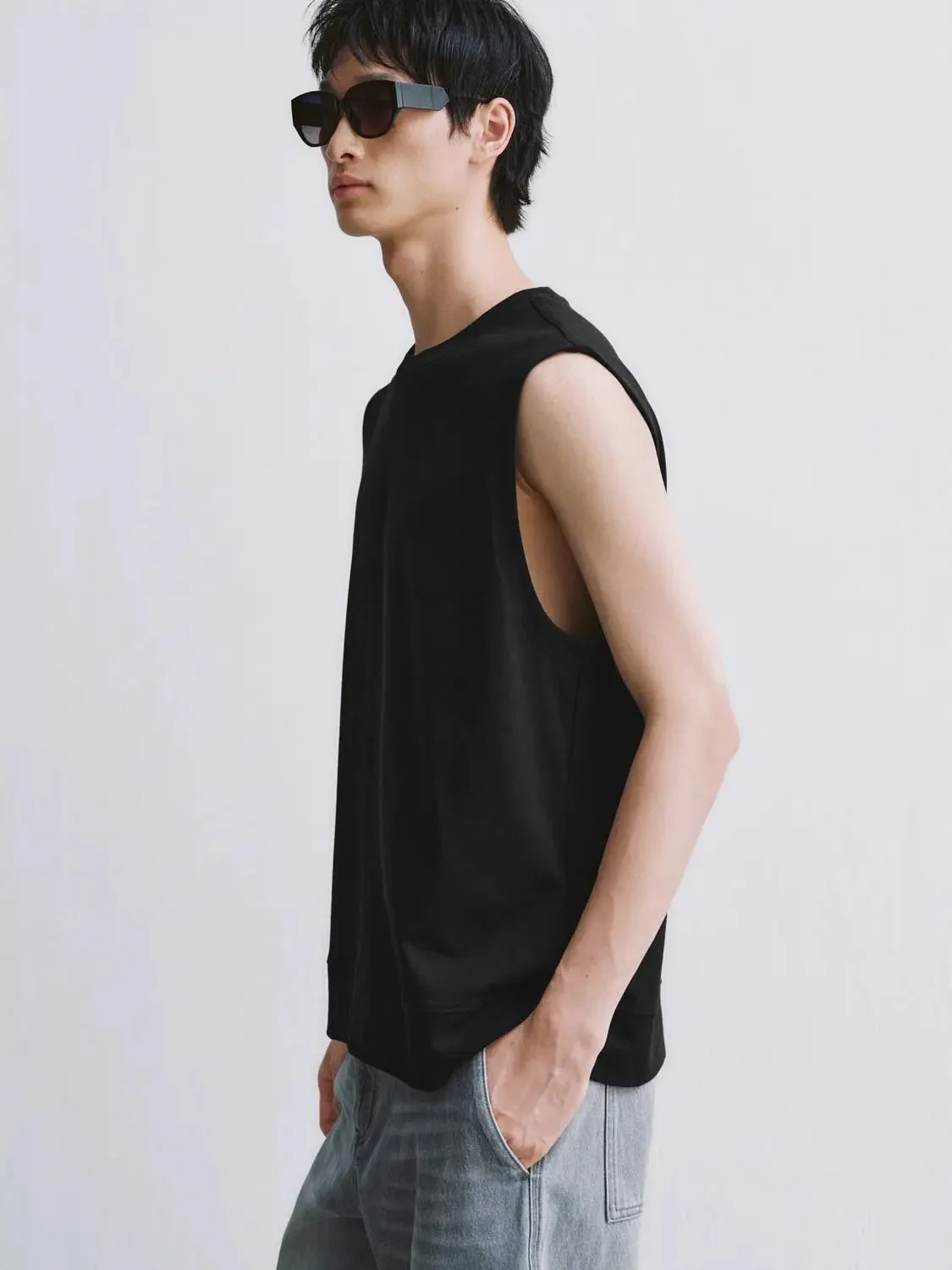 6225-classic-cotton-crew-neck-sleeveless-tank-tops-10.webp Classic Cotton Crew Neck Sleeveless Tank Tops